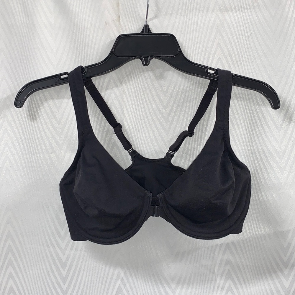 Victoria’s Secret front clasping black bra